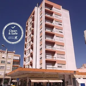 ** Pensión Residencial Jardim Da Portugal